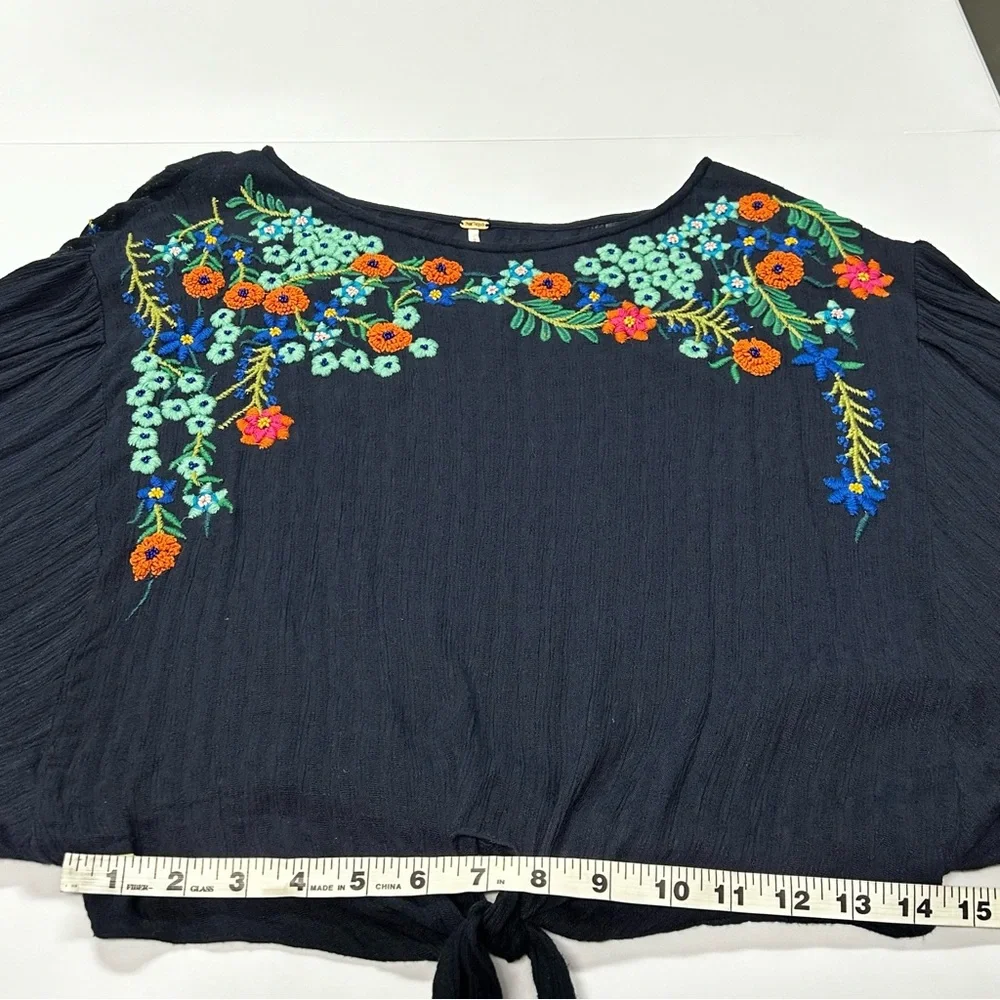 Free‎ People Embroidered Top XS Long Dolman Sleeve Cropped Boho Festival Blue